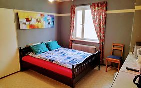 Bedroom With Kitchen, 120 M From Sandbach